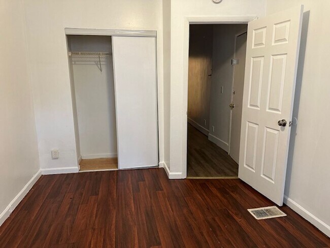 Photo - 1st Floor 1 Bed 1 Bath Apt Located On Lexi... Unit 1