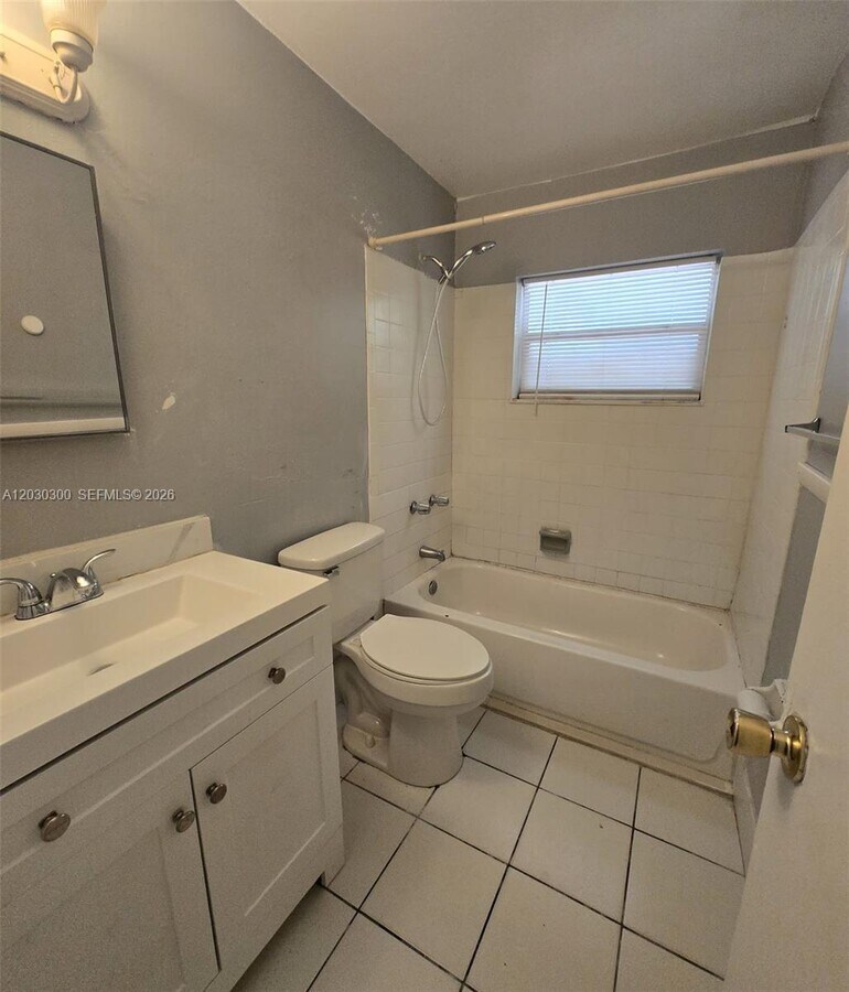 Photo - 5880 NW 19th Ct Unit 5888