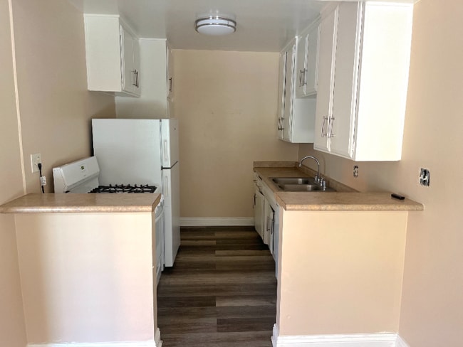 Photo - 2115 Placentia Ave Apartment Unit 15