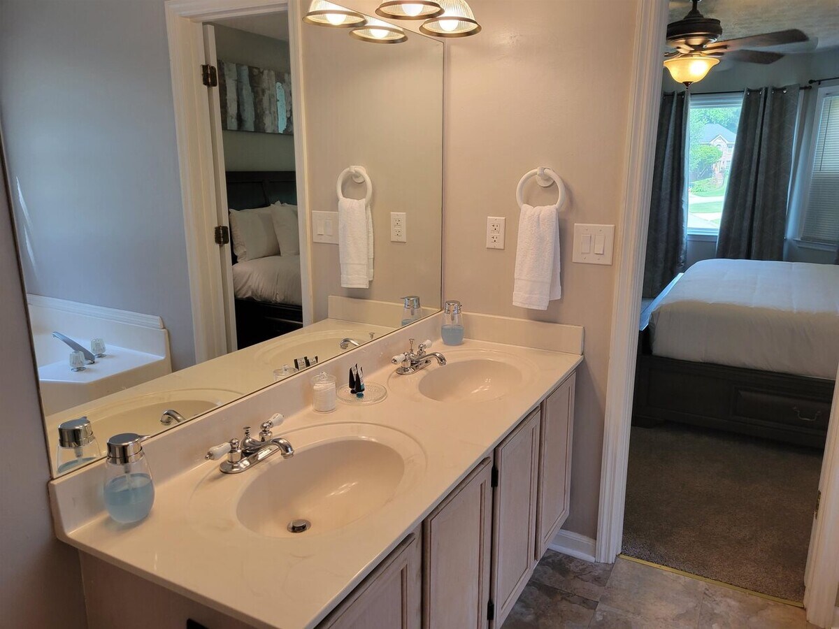 Photo - 1356 Velvet Creek Ct SW
