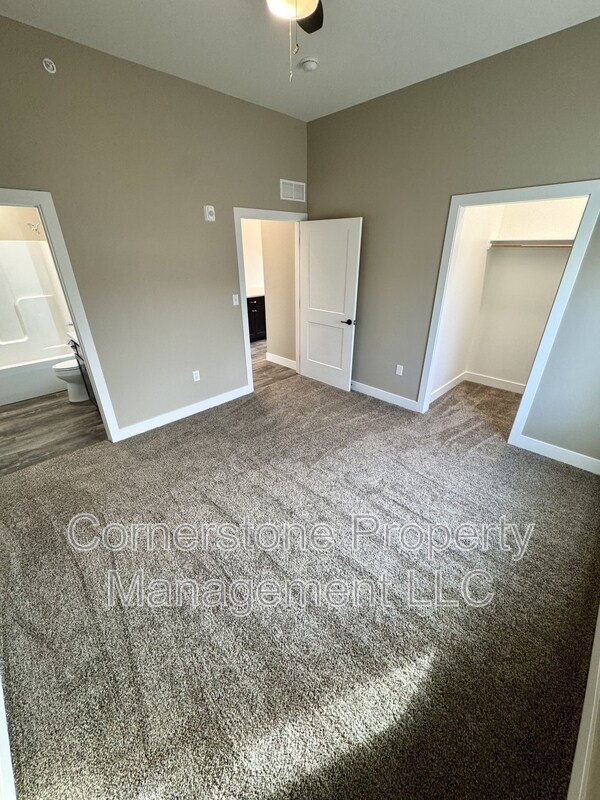 8781 Lexington Ave