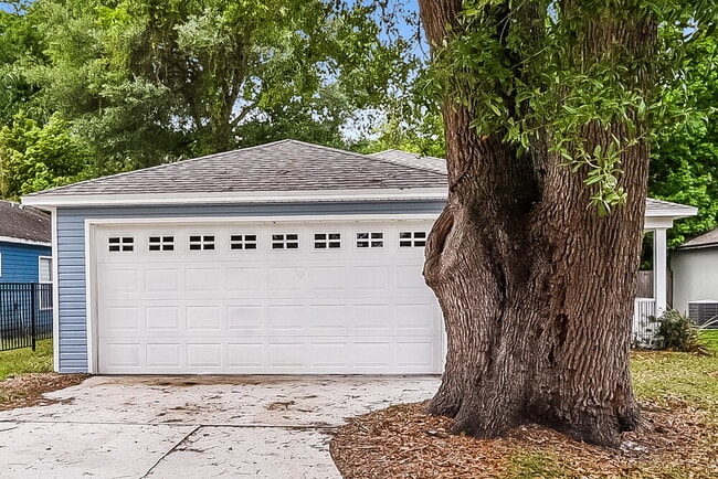 Building Photo - 2432 Princeton Ave