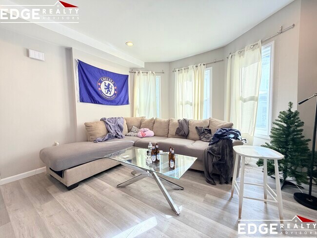 Photo - 66 Quint Ave Unit 1