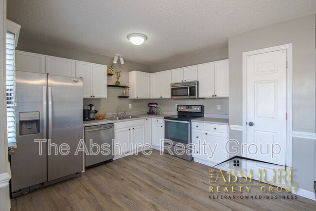 Photo - 7604 Lilly Pond Ln