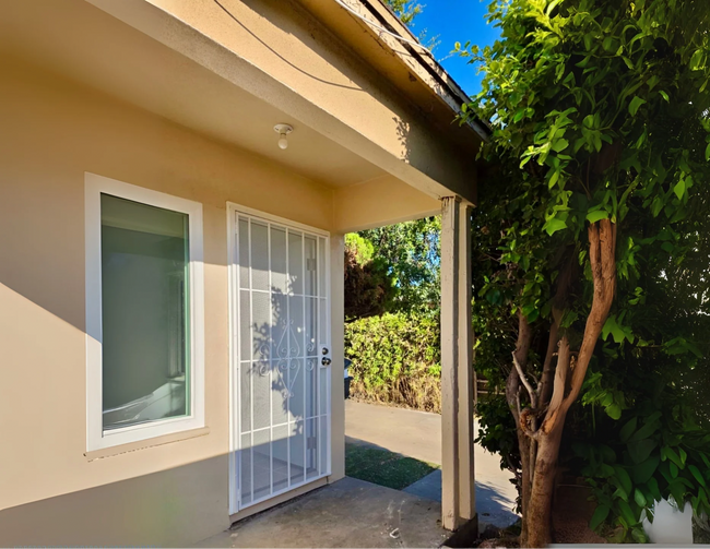 Photo - 865 N Glassell St