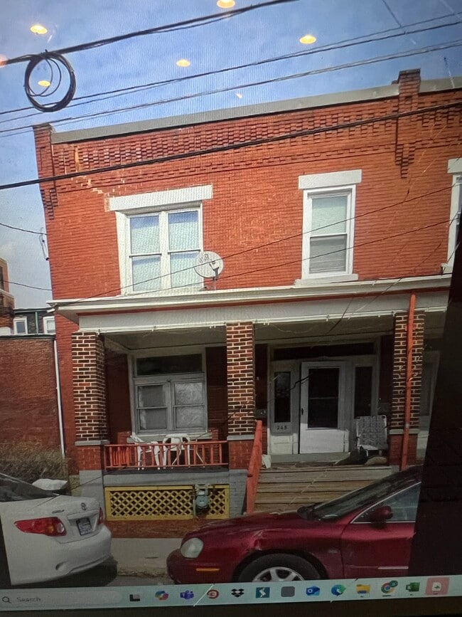 Photo - 247 Semple St