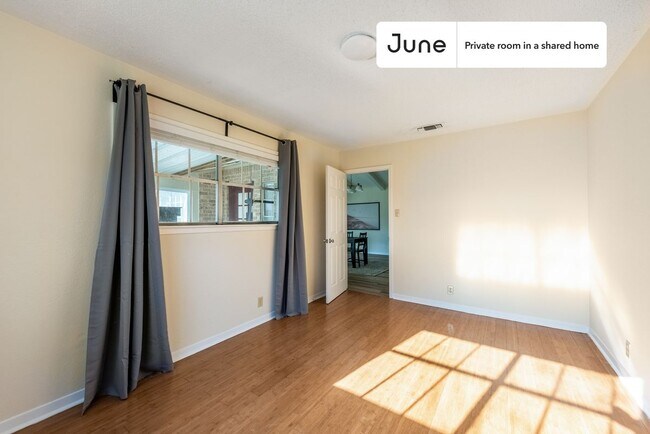 Photo - Room in Shared 4 bed/3 bath home Unit A
