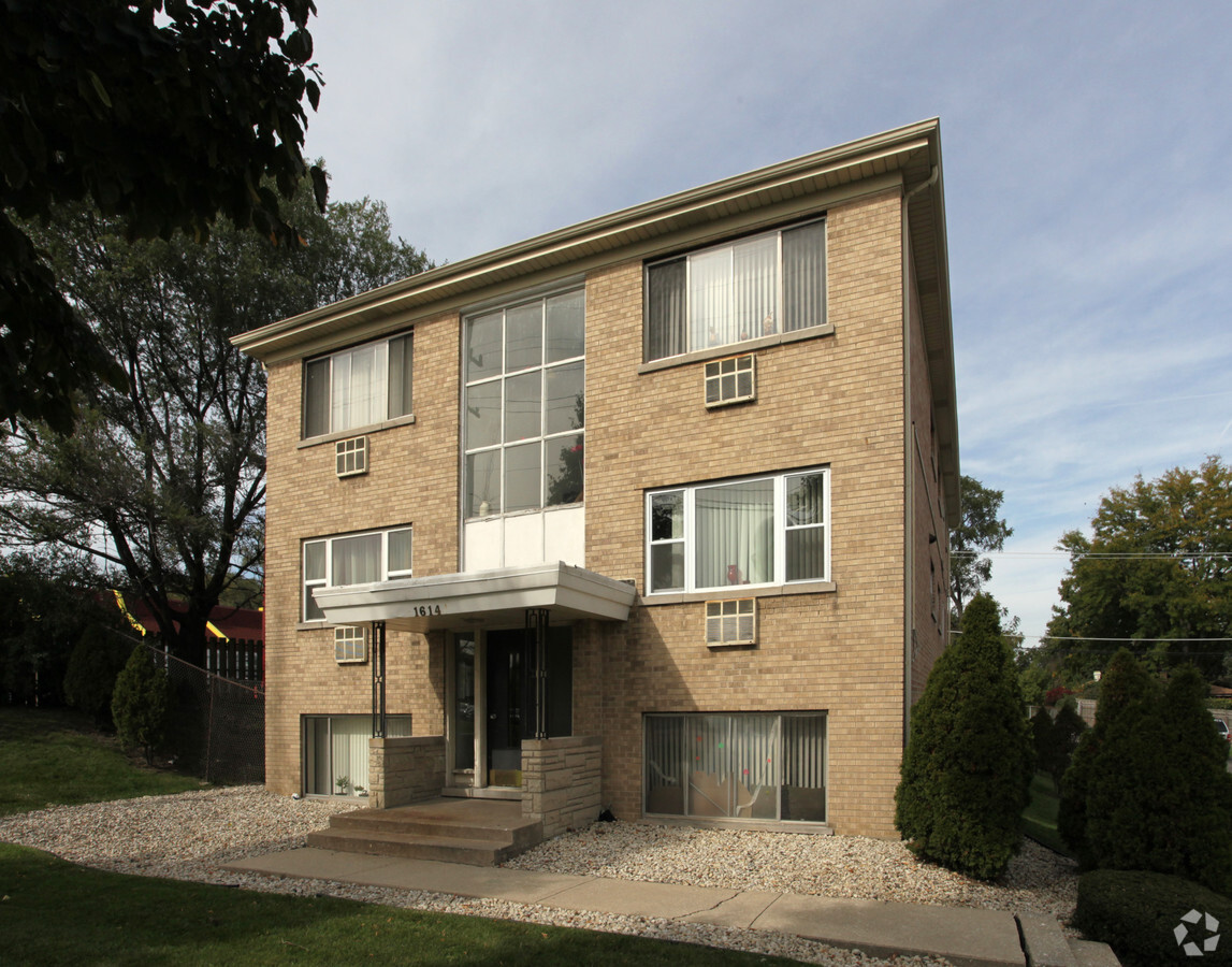 Real-T 1614 Ogden Avenue - Real-T 1614 Ogden Avenue Apartments