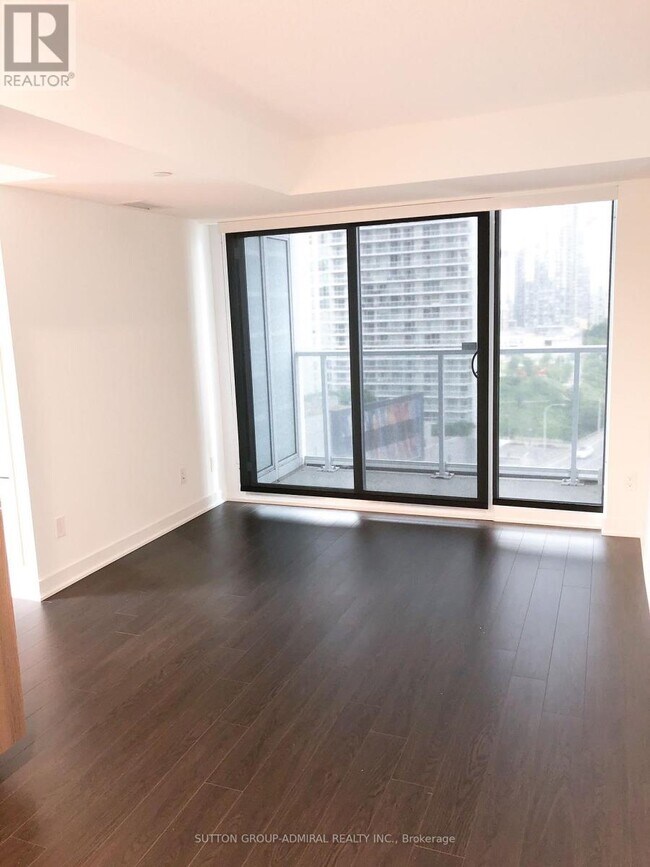 Photo - 19 Bathurst St Unité 1606