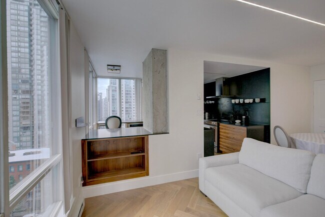 Photo - 1251 Melville St Unit ID1370194P