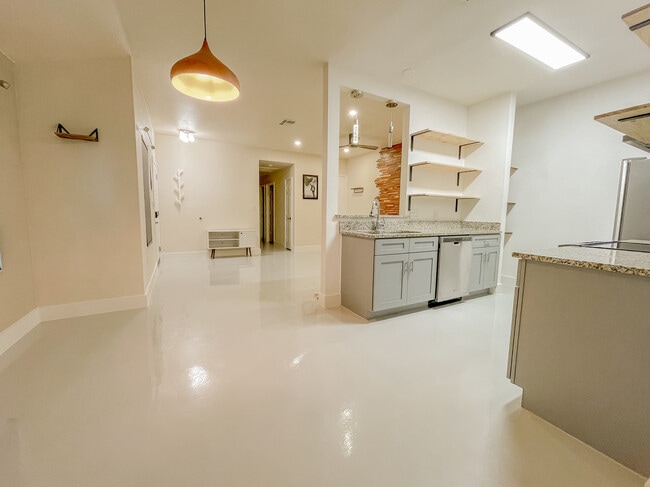 Photo - 15325 Kamary Ln Casa