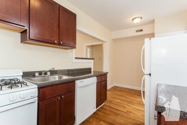 Photo - 1448 W Byron St