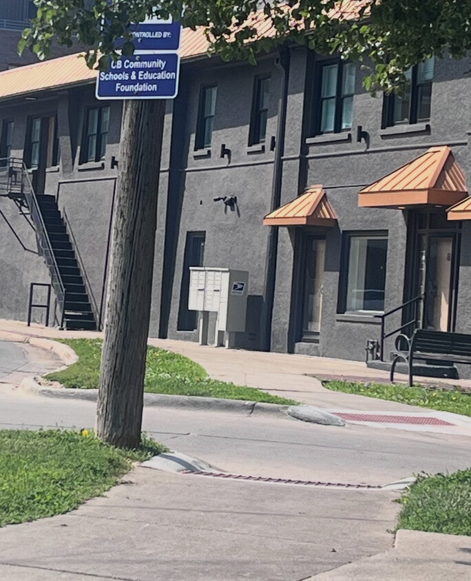 Photo - 8 N 1st St (Council Bluffs, IA)