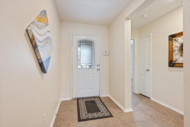 Photo - 1001 Bethel Way