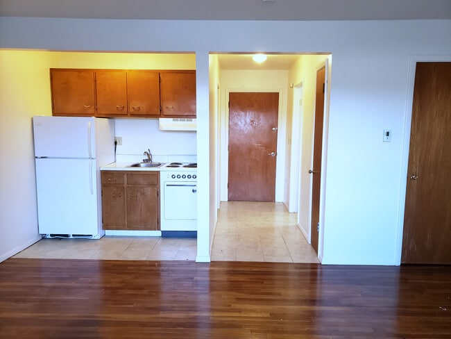 Photo - Element on Main