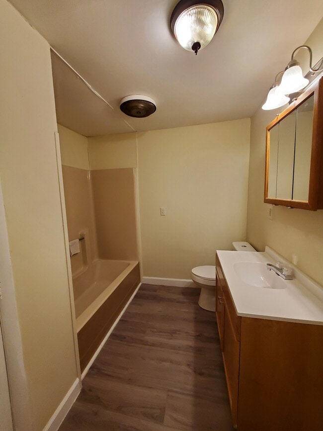 Photo - 122 Highland Dr