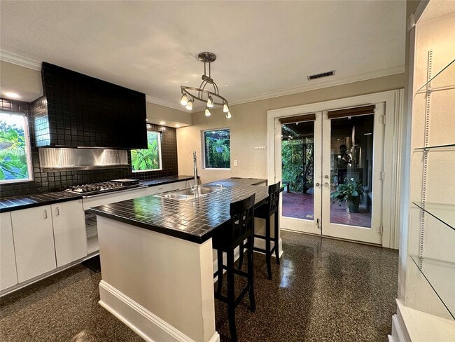 Photo - 2614 White Oak Dr Casa
