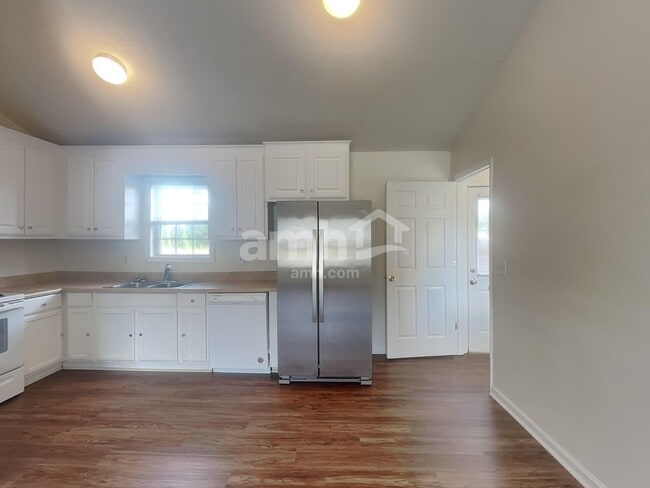 Photo - 120 Clear Water Dr