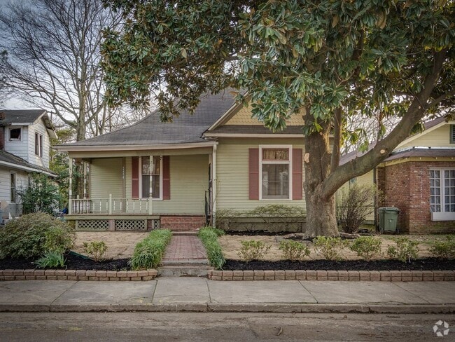 Building Photo - Look & Lease Special! 3BR/1B Home in GREAT...