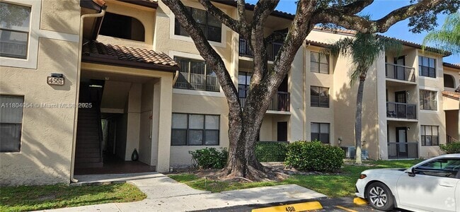Building Photo - 4561 W McNab Rd Unit 13 Rental