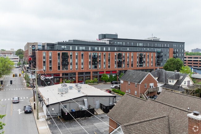 Hub Lexington Upper