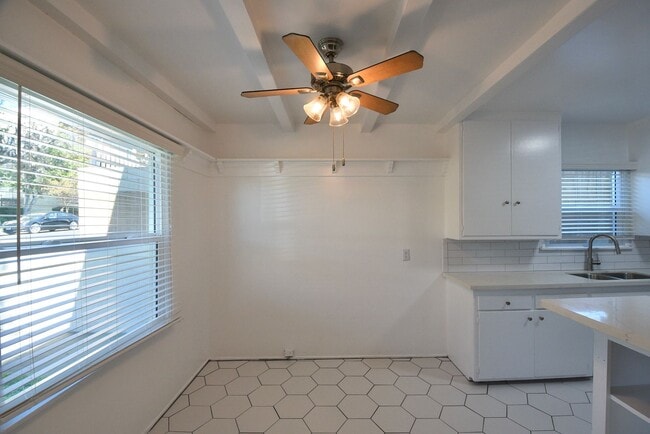 Photo - 5220 Radford Ave Unidad 5226-02