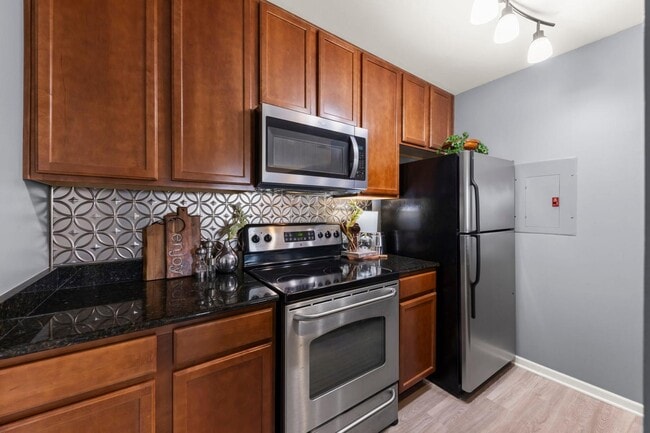 Photo - 208 Glengarry Dr Unit 302
