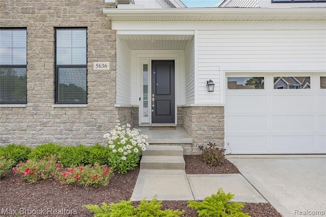 Photo - 5636 Suffolk Ct