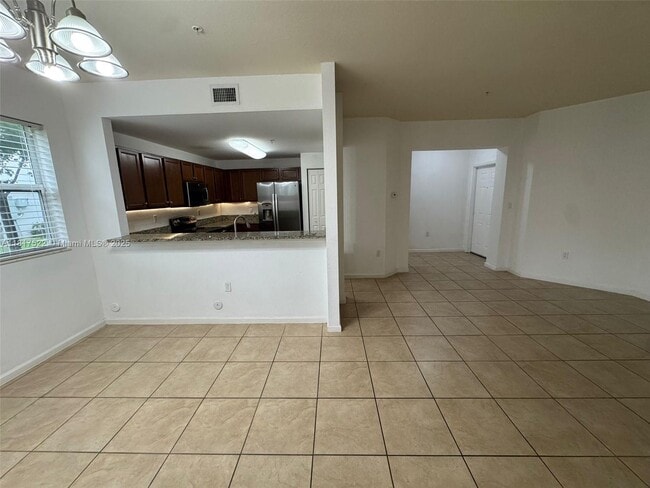 Photo - 8620 NW 97th Ave Unidad 108 Rental