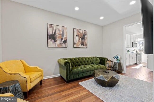 Photo - 444 Kenyon St NW