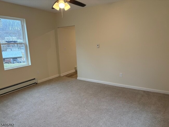 Photo - 786 S Main St