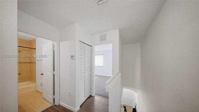 Building Photo - 12080 SW 268th St Unit 28