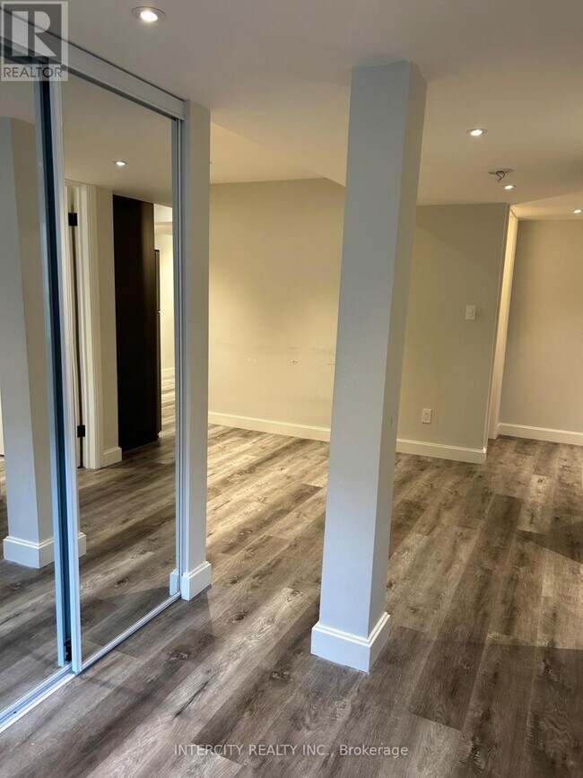 Photo - 10 Hopkins Cres