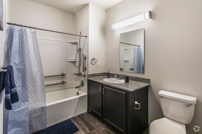 2BR, 2BA - 875SF - First Bathroom