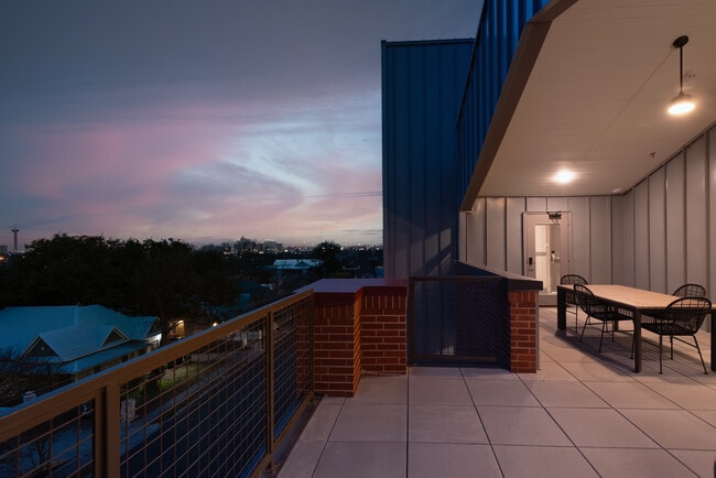 Salón Sky - Residences at Grayson Heights Apartamentos