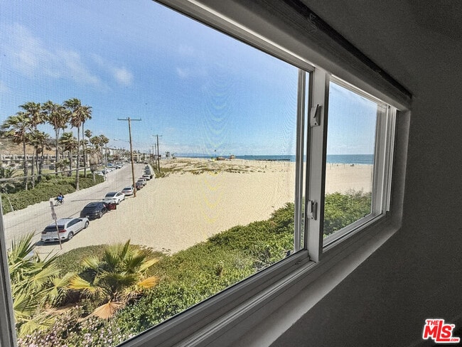 Building Photo - 6615 Pacific Ave Unit 202 Rental