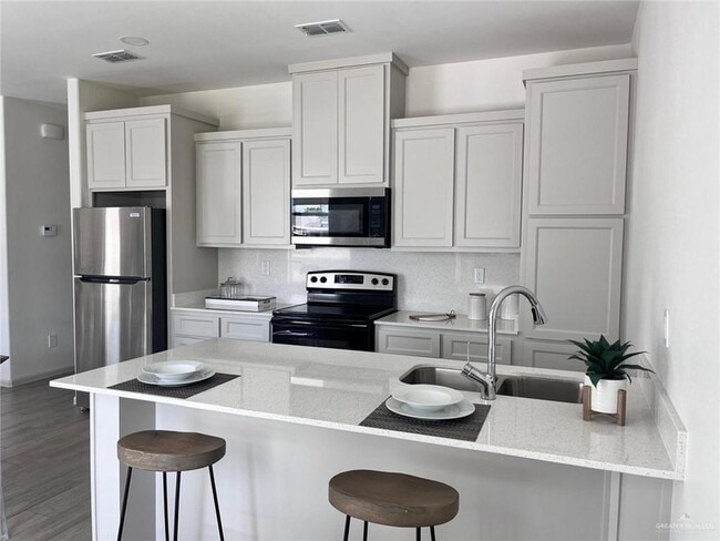 Photo - 1121 Shavano Dr Unit 7