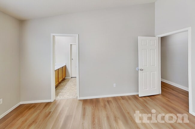 Photo - 6415 Kressler Ave
