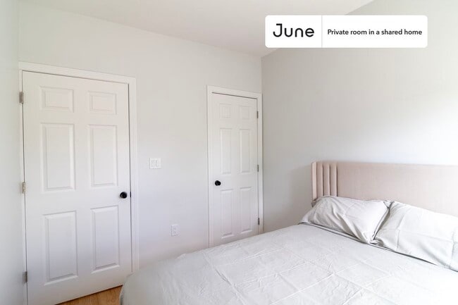 Photo - Room in Shared 3 bed/2 bath home Unit C