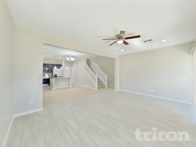 Photo - 819 W Dana Dr