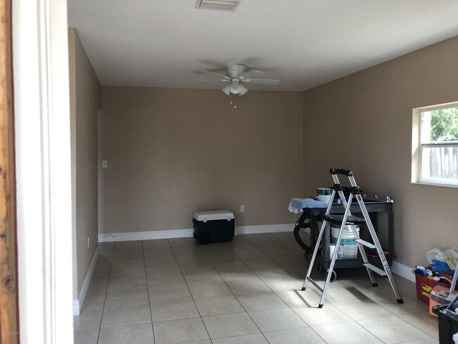 Photo - 2188 Laden Rd