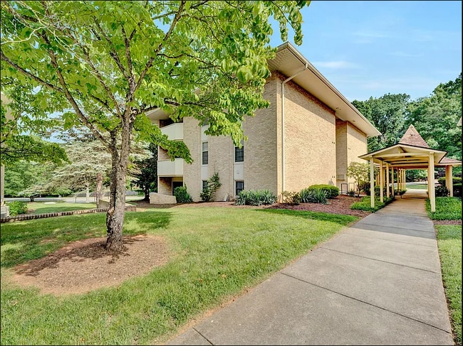 Photo - 5260 Crossbow Cir Unidad 9E