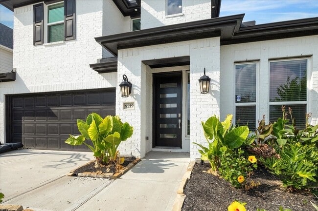 Photo - 9219 Edgeberry Dr