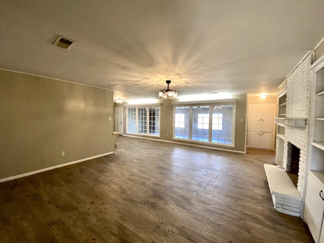Photo - 2134 52nd St