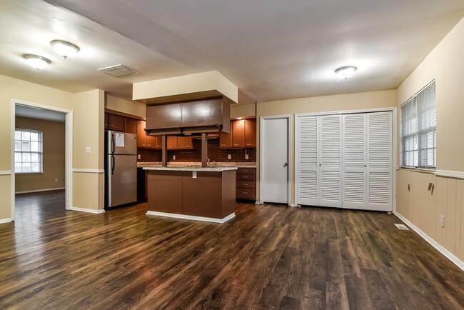 Photo - 3232 Bluebell Ln