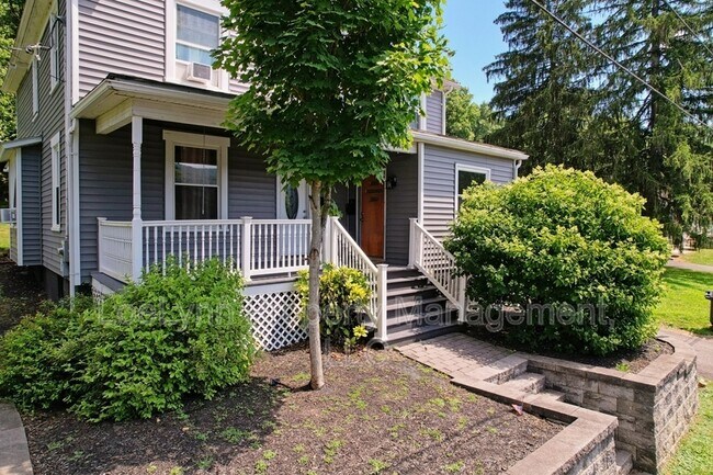 Photo - 505 B St Unit 2