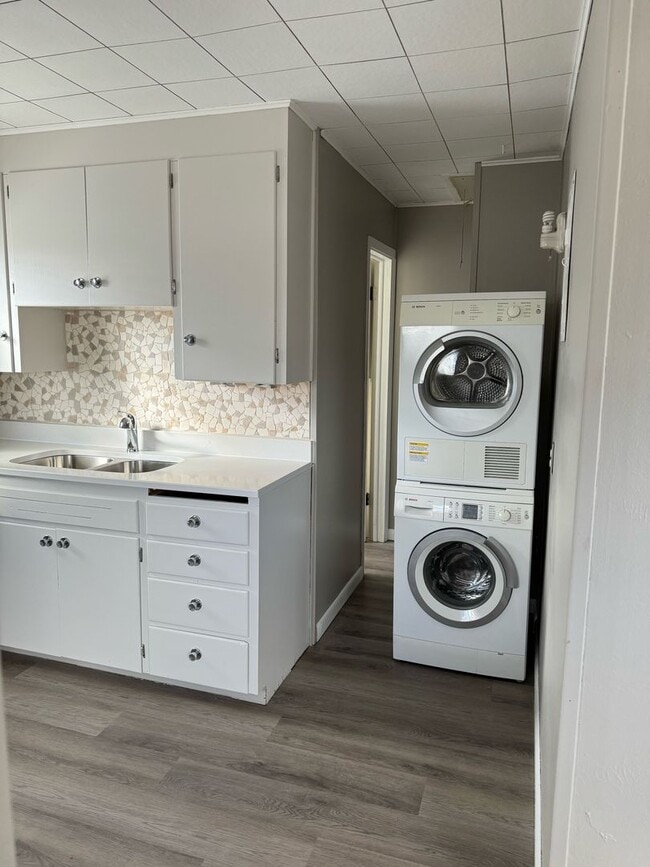 Photo - 1007 Russell St