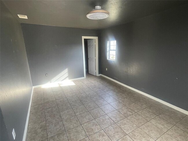 Photo - 621 Nowahy Ave