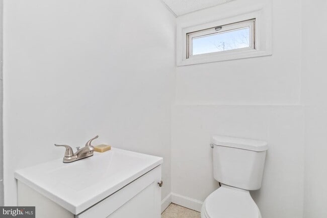 Photo - 7206 N Charles St House