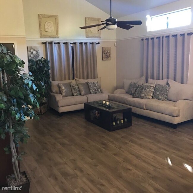 Photo - 4 br, 2.5 bath House - 4721 W Sleepydale Ct